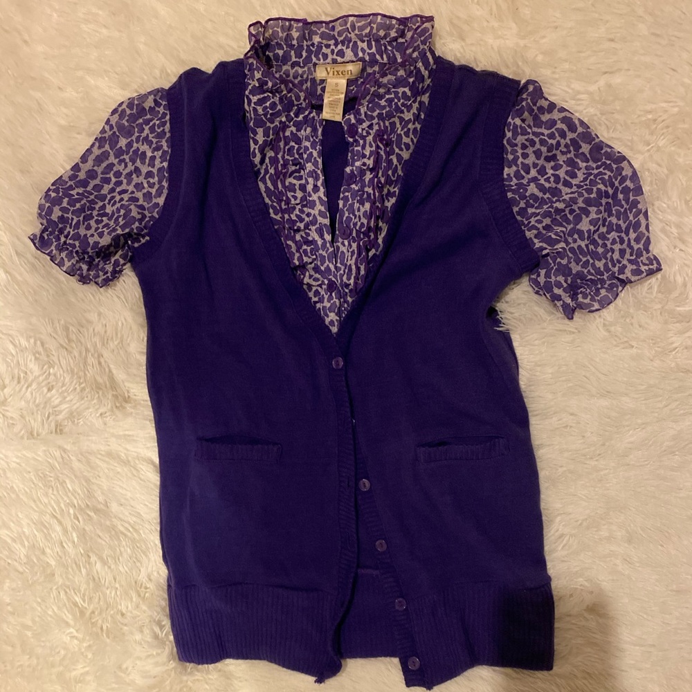 Small purple professional top